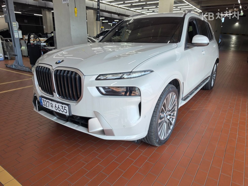 BMW X7 M Sport — фото 2