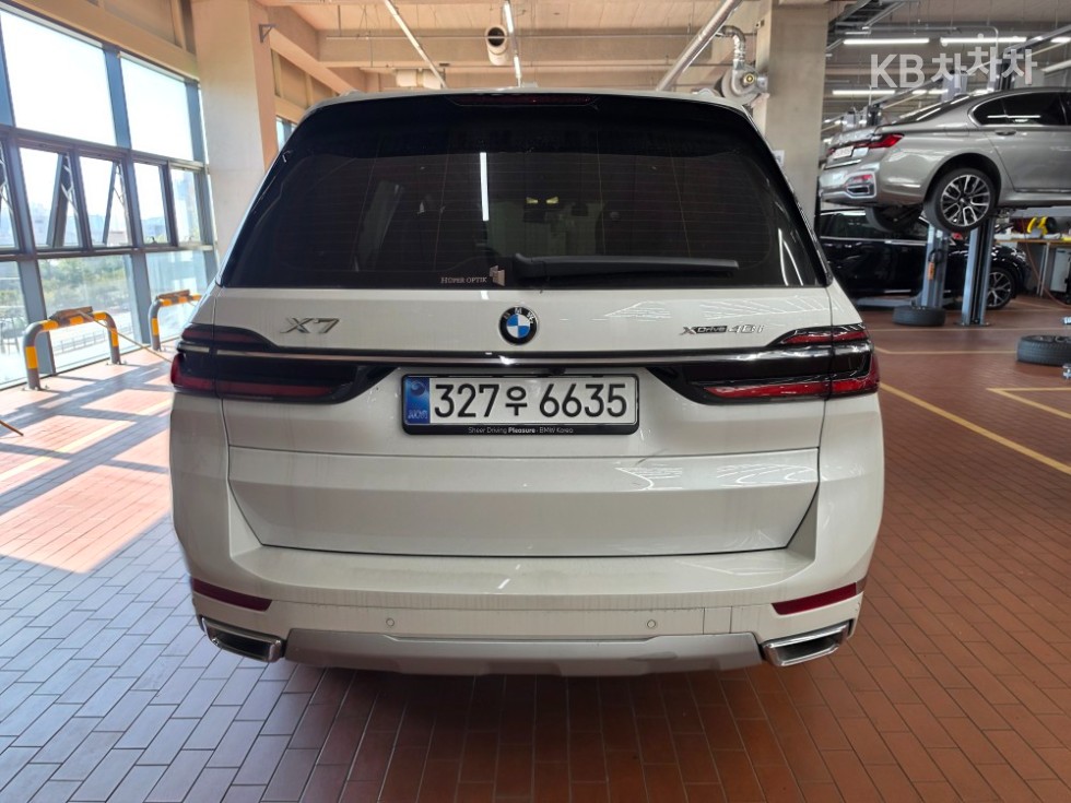 BMW X7 M Sport — фото 3