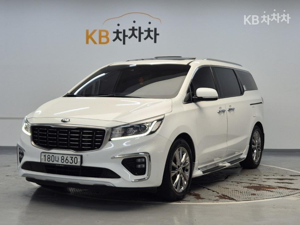 Kia Carnival Noblesse Special — фото 1