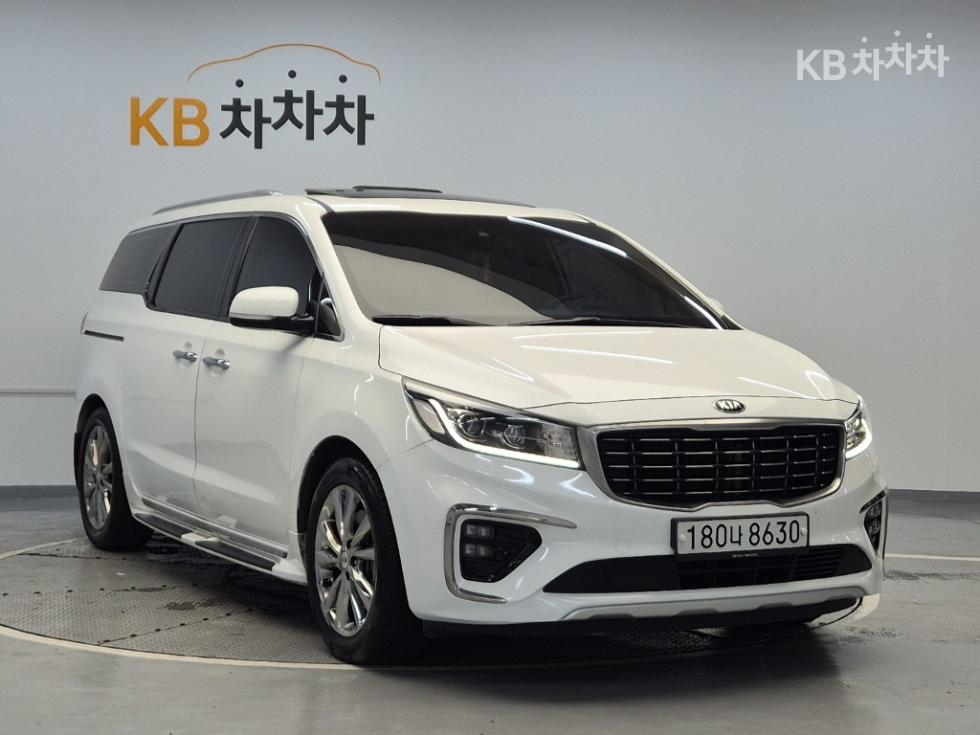 Kia Carnival Noblesse Special — фото 4