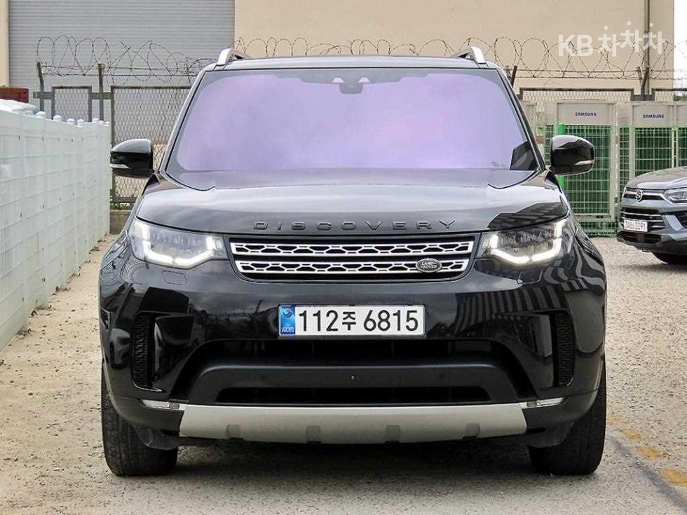 Land Rover Discovery HSE Luxury — фото 1