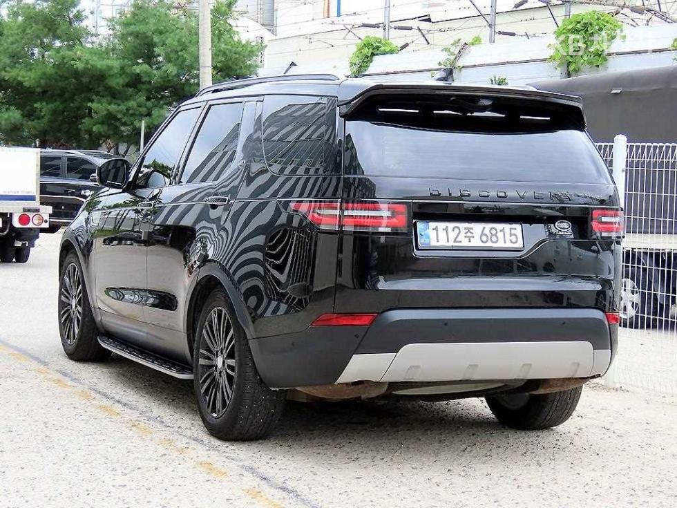Land Rover Discovery HSE Luxury — фото 3