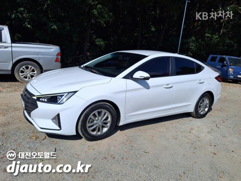 Hyundai Avante Smart — фото 1