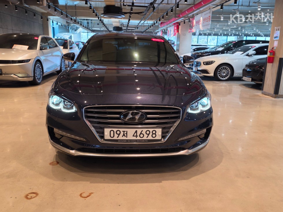 Hyundai Grandeur Special — фото 2