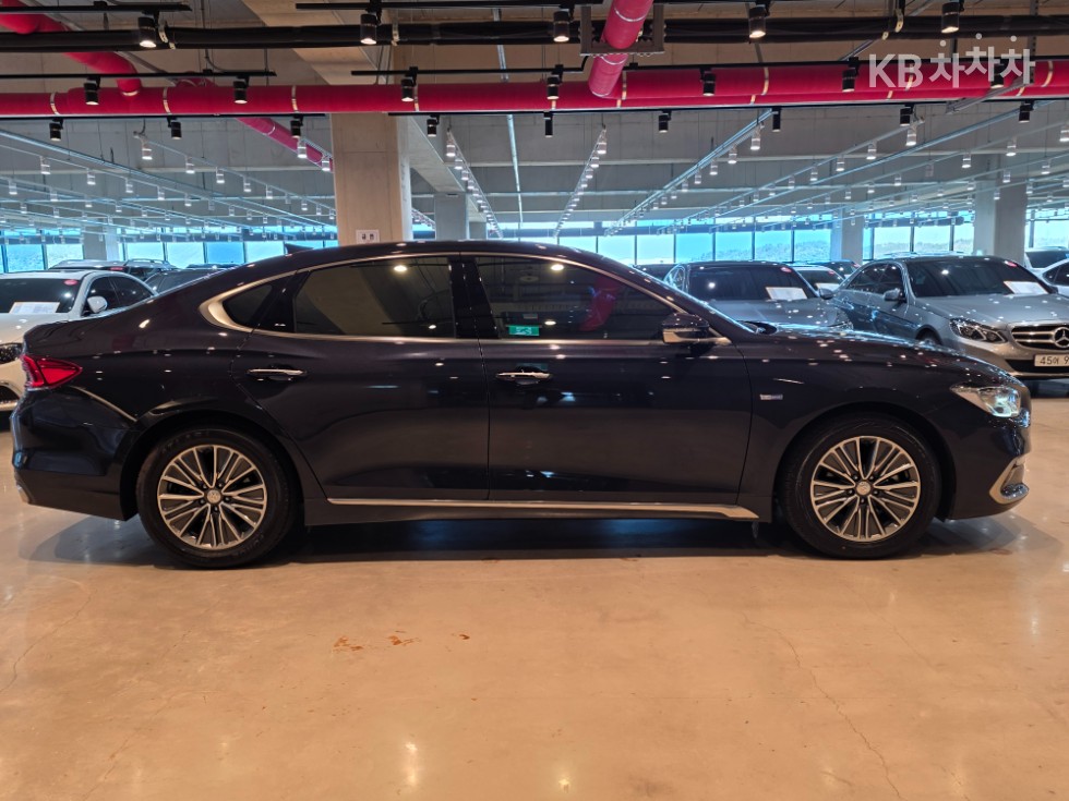 Hyundai Grandeur Special — фото 3