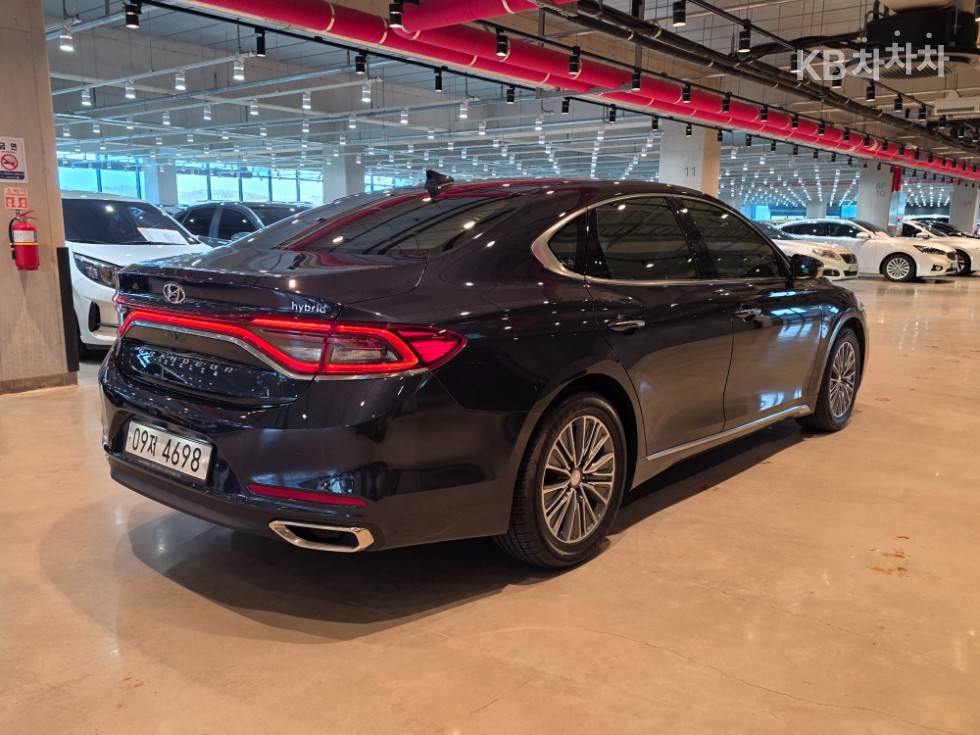 Hyundai Grandeur Special — фото 4