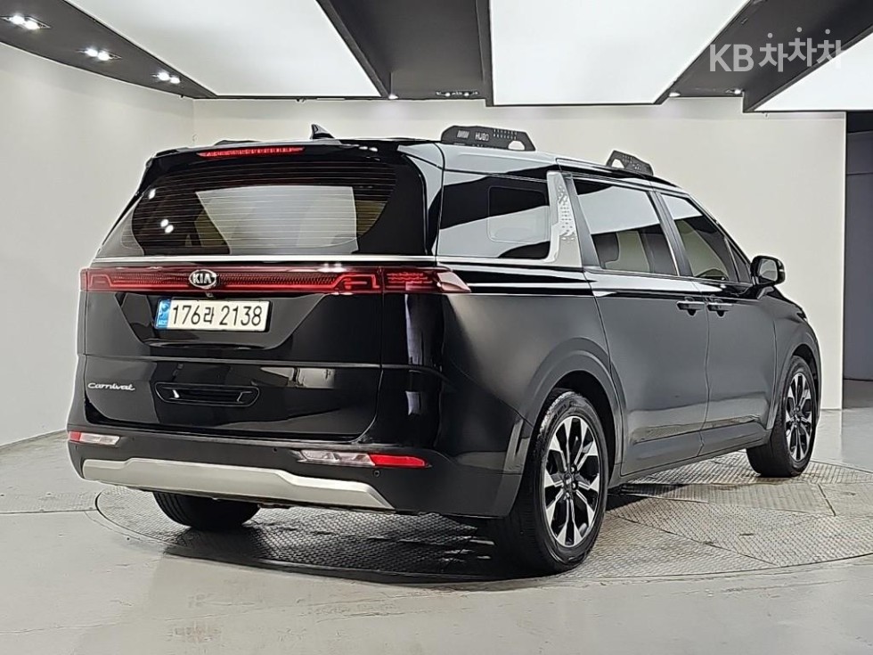 Kia Carnival PRESTIGE — фото 4