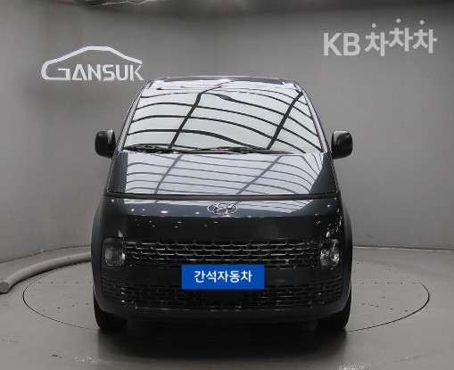 Hyundai Staria Smart — фото 1