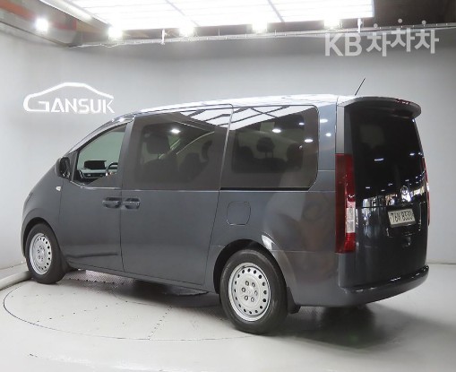 Hyundai Staria Smart — фото 3