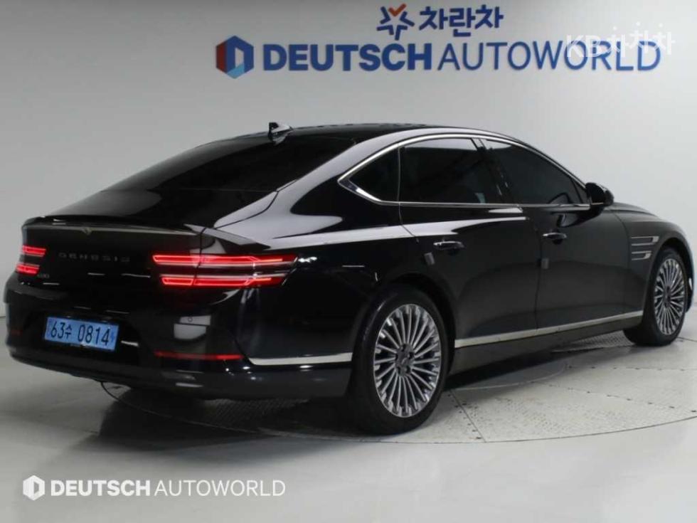 Genesis G80 BASE MODEL — фото 2