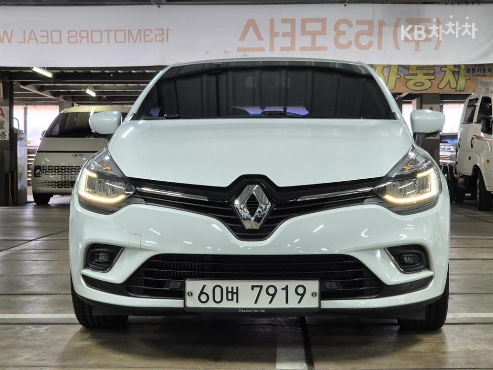 Renault Korea Clio Intens — фото 1