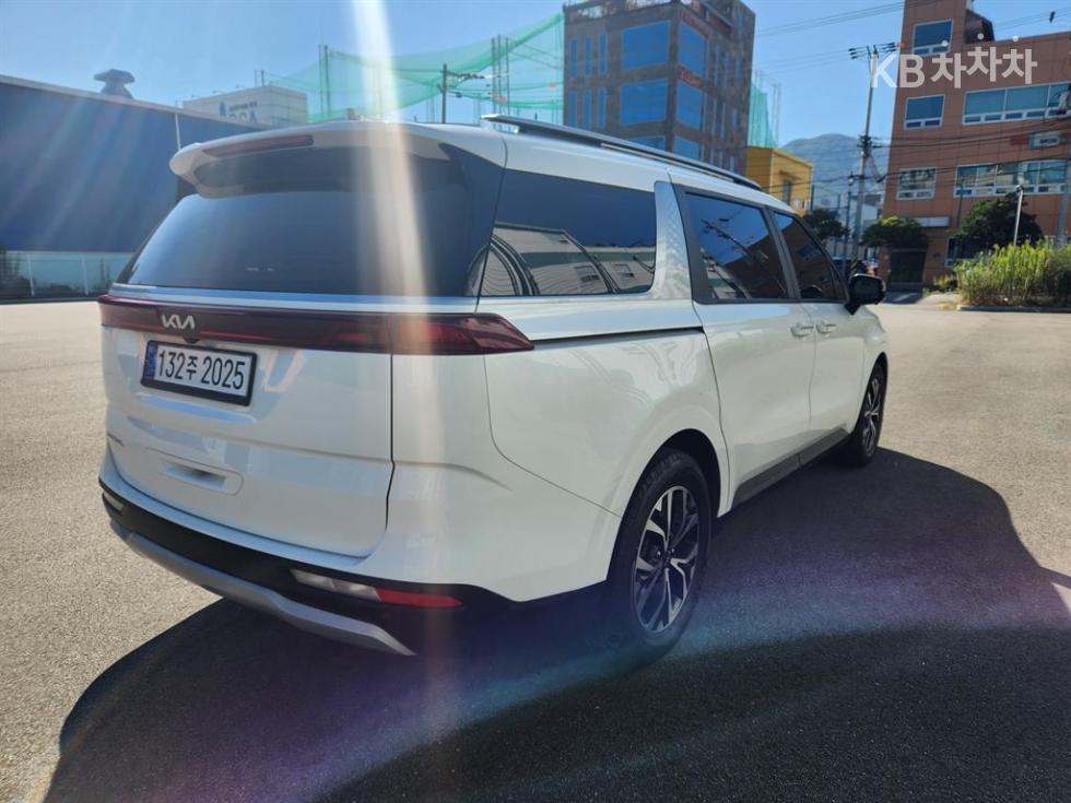 Kia Carnival PRESTIGE — фото 4