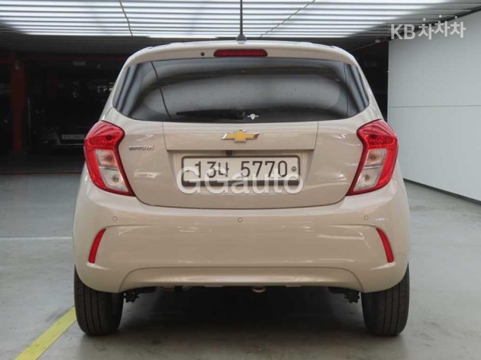 GM Korea Chevrolet Spark BASE MODEL — фото 3