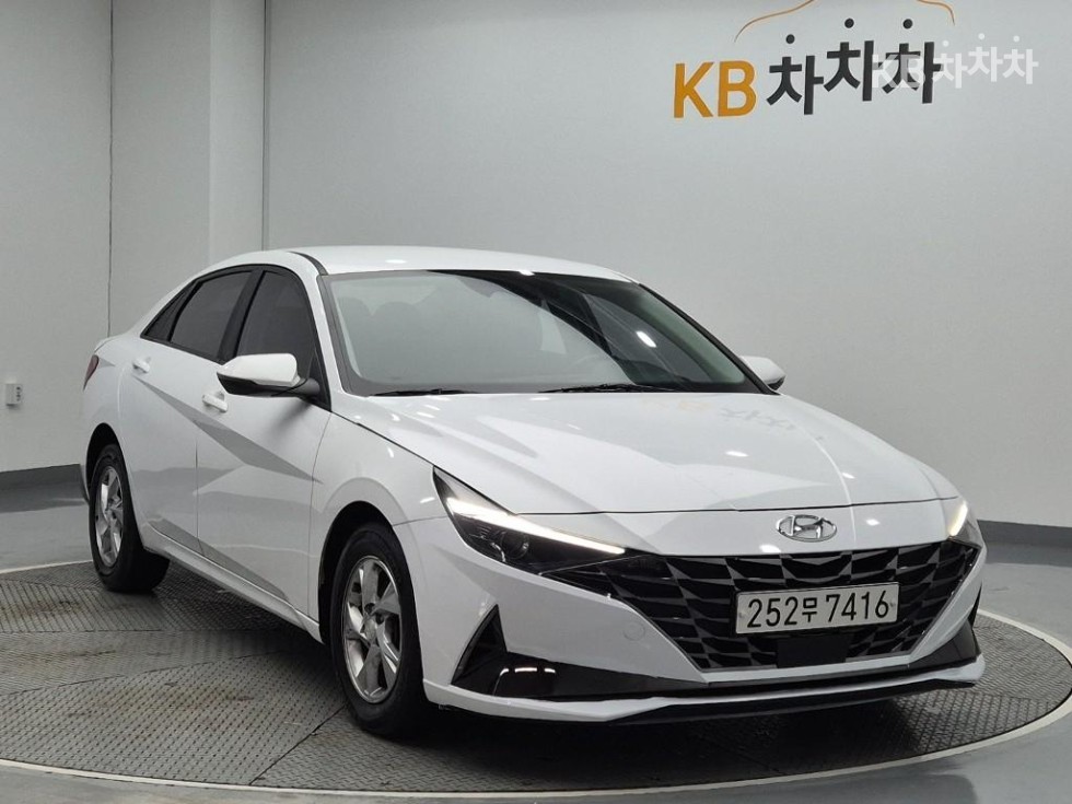 Hyundai Avante — фото 4