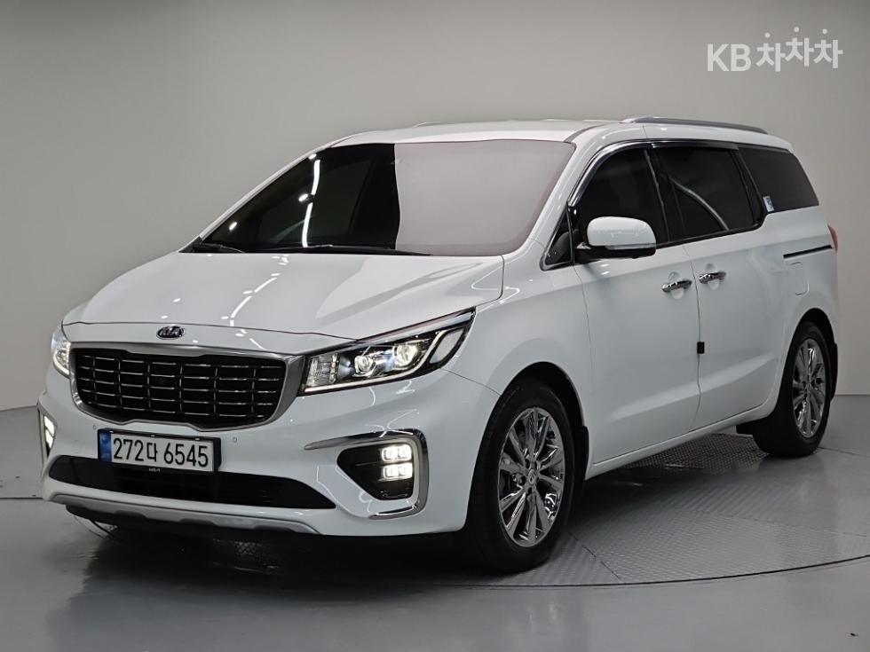 Kia Carnival Noblesse Special — фото 1