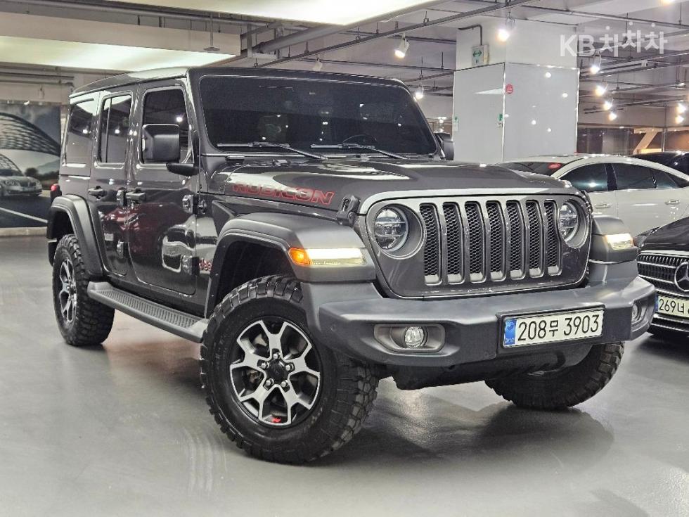 Jeep Wrangler BASE MODEL — фото 1