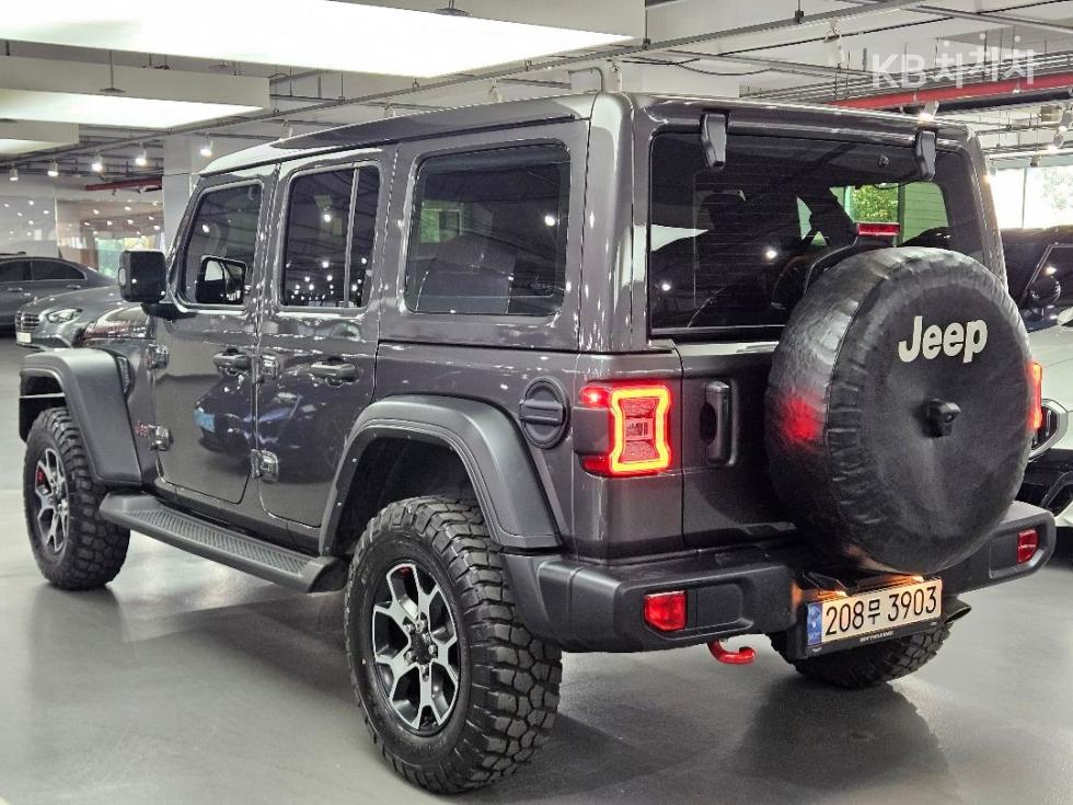 Jeep Wrangler BASE MODEL — фото 3