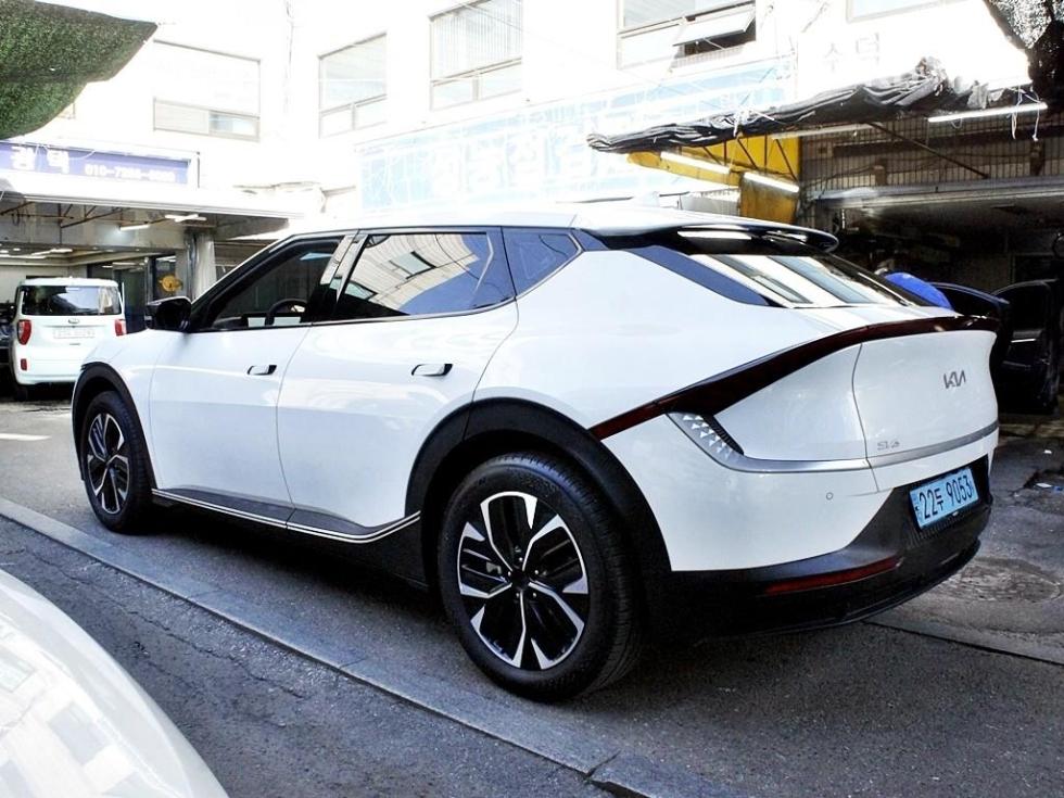 Kia EV6 Light — фото 2