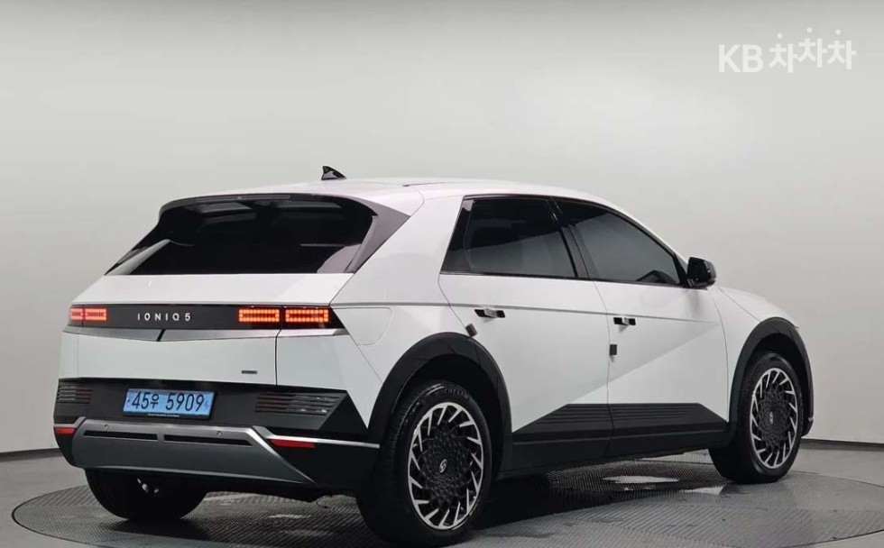 Hyundai IONIQ 5 EXCLUSIVE — фото 2