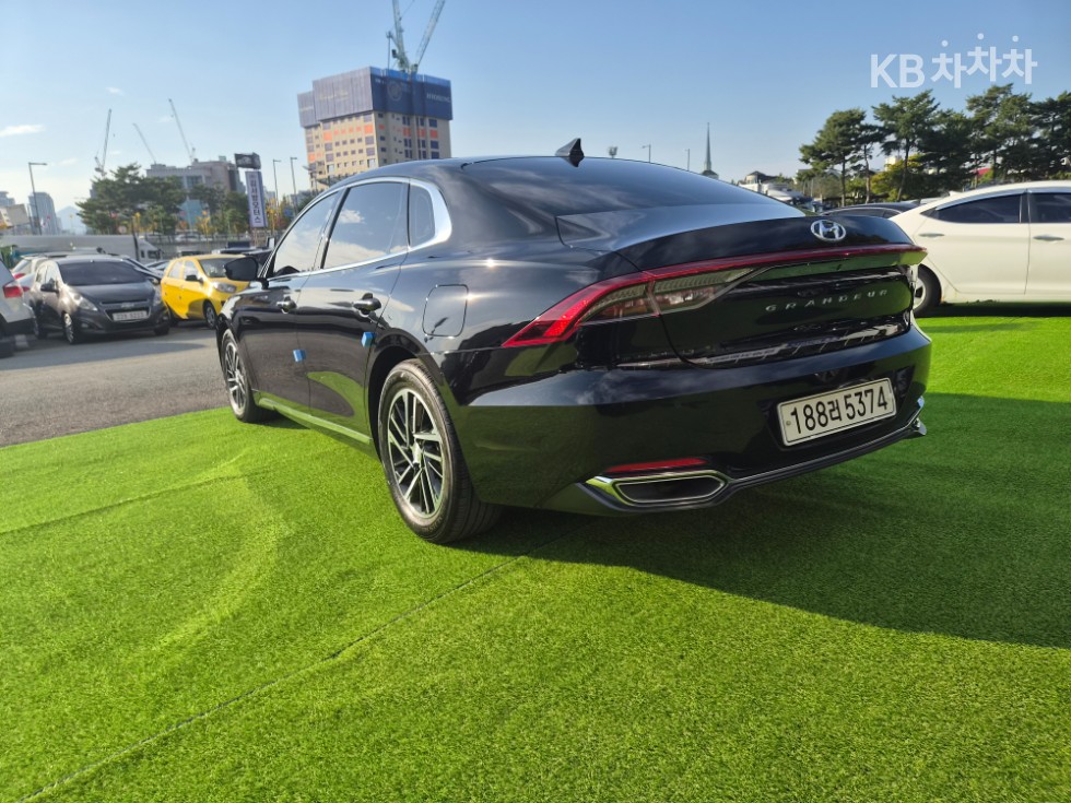 Hyundai Grandeur Premium — фото 4