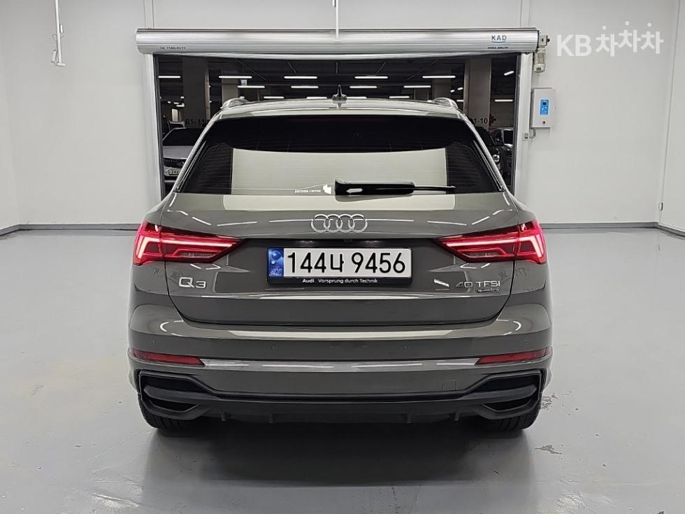 Audi Q3 Premium — фото 3