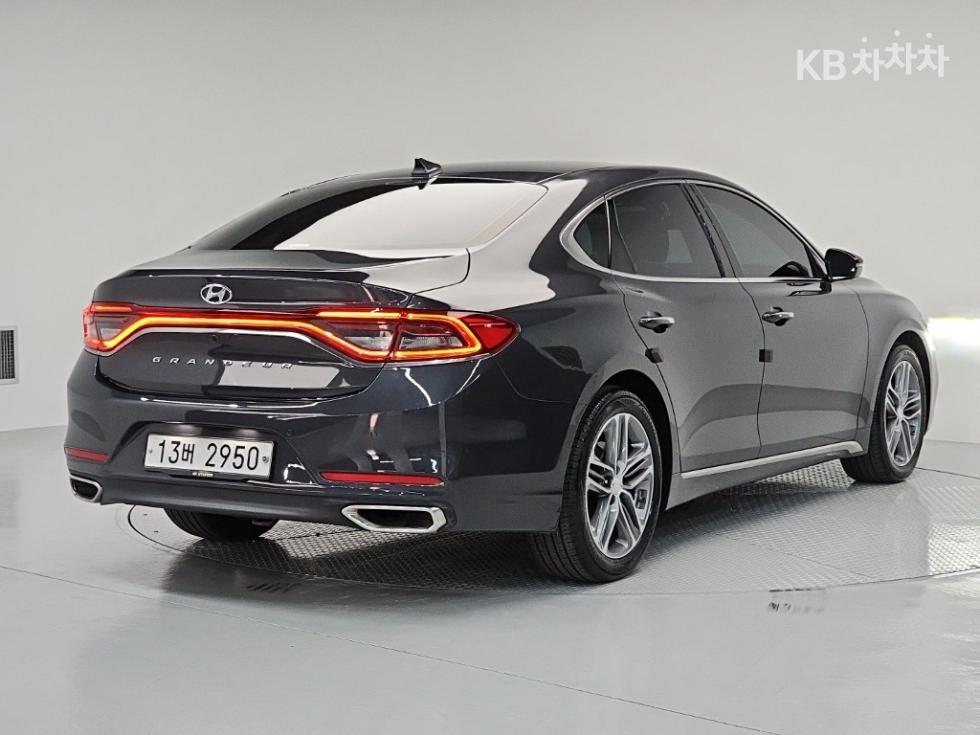 Hyundai Grandeur BASE MODEL — фото 4