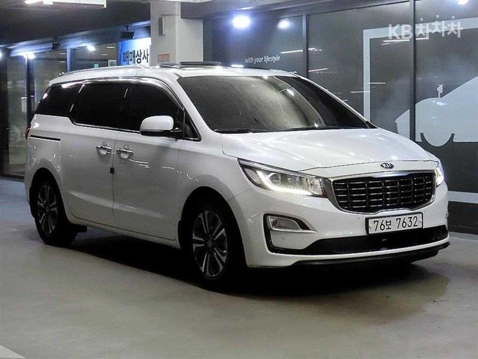 Kia Carnival PRESTIGE — фото 1