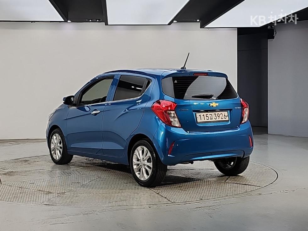 GM Korea Chevrolet Spark BASE MODEL — фото 3