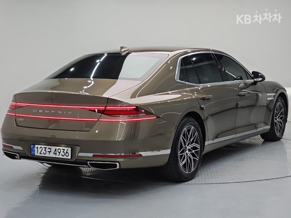 Genesis G90 BASE MODEL — фото 4