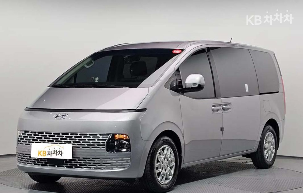 Hyundai Staria — фото 1