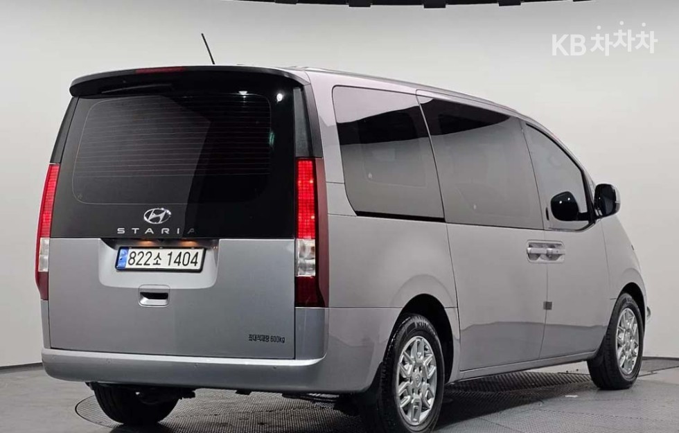 Hyundai Staria — фото 2