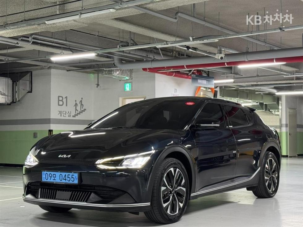 기아 EV6 2021년식 기아 EV6 스탠다드 4WD 에어