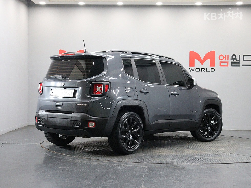 Jeep Renegade — фото 4