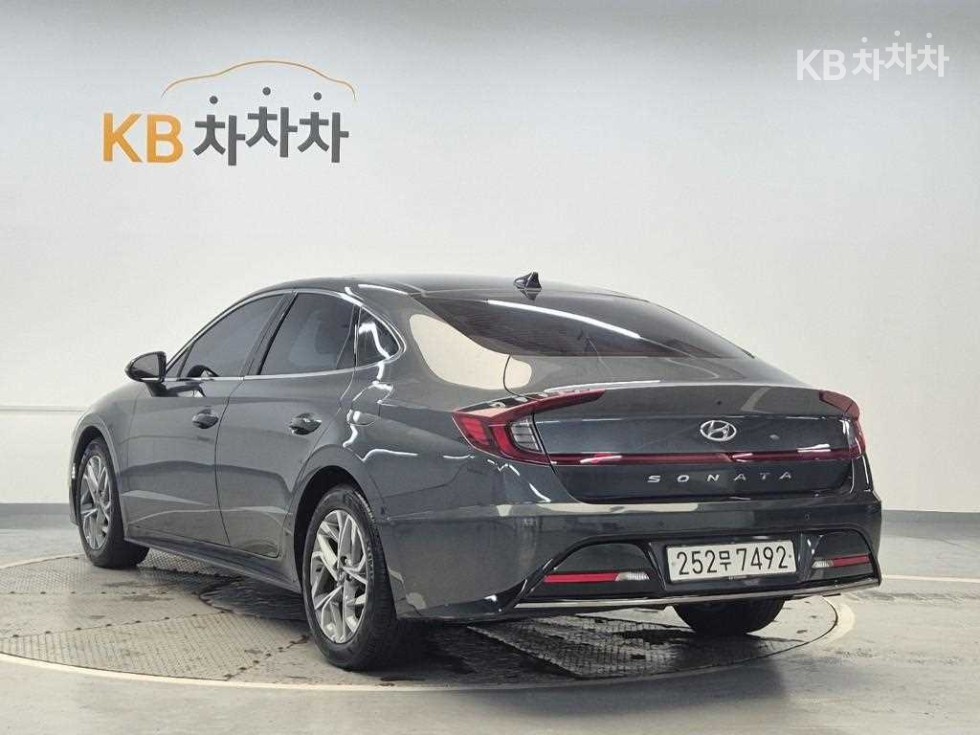 Hyundai Sonata Premium — фото 2