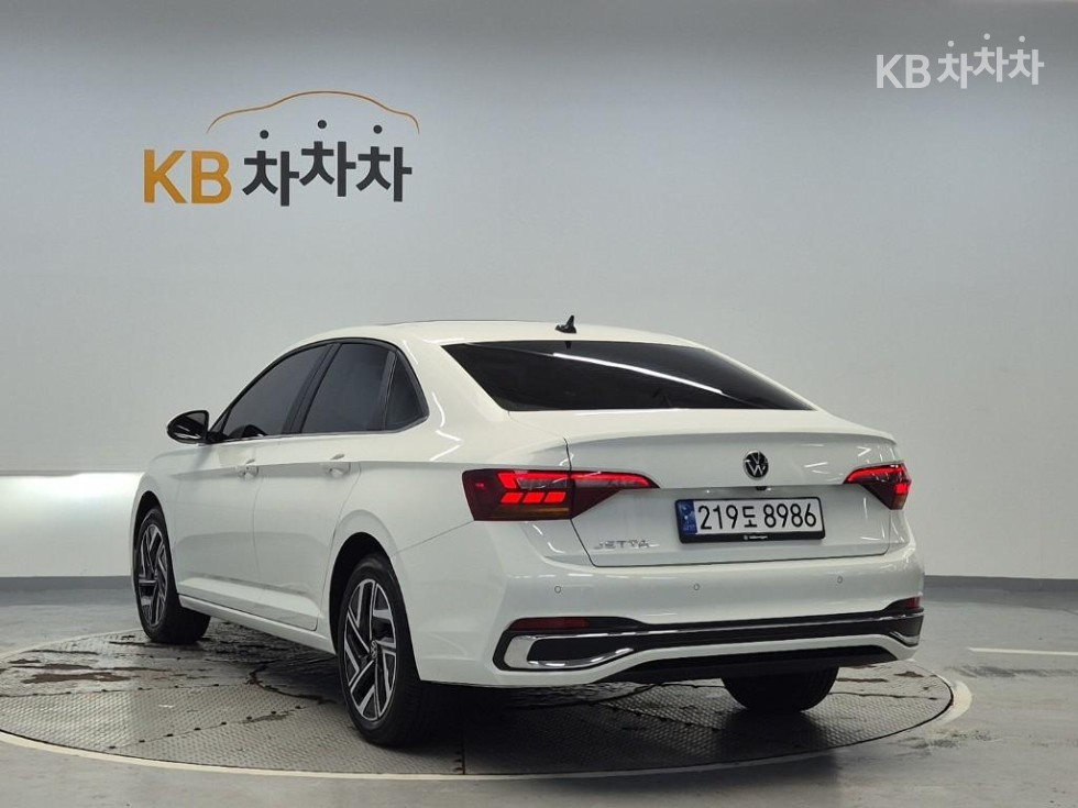 Volkswagen Prestige — фото 2