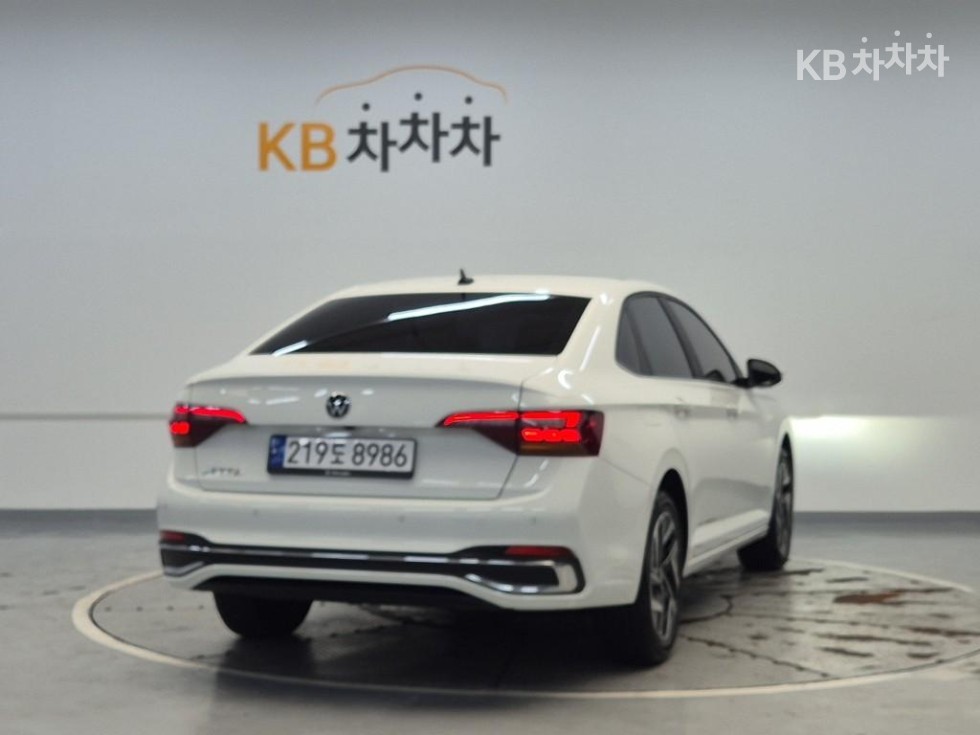 Volkswagen Prestige — фото 3