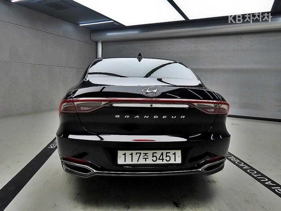 Hyundai Grandeur Premium Choice — фото 3