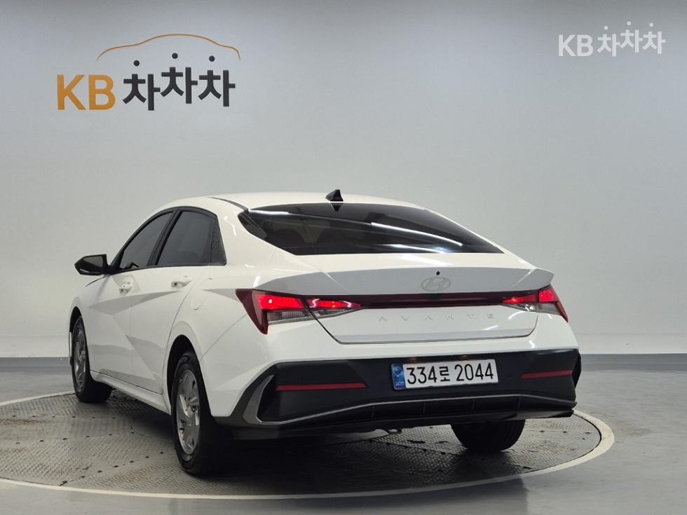 Hyundai Avante Smart — фото 2