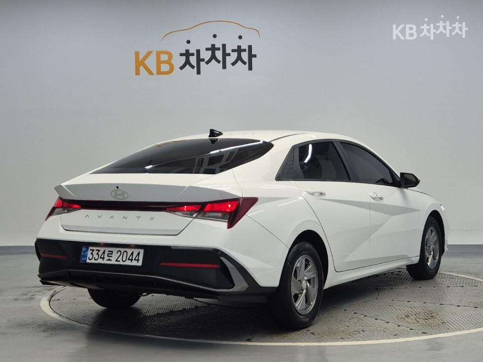 Hyundai Avante Smart — фото 3