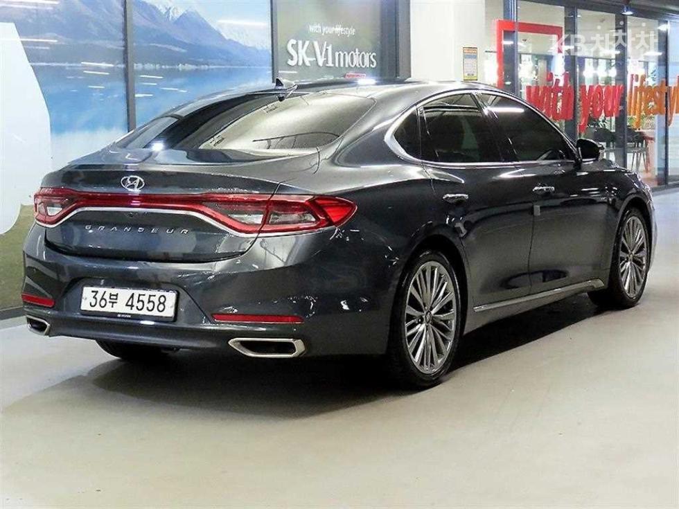 Hyundai Grandeur Special — фото 4
