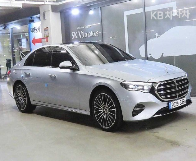 Mercedes-Benz E-Class Exclusive — фото 2
