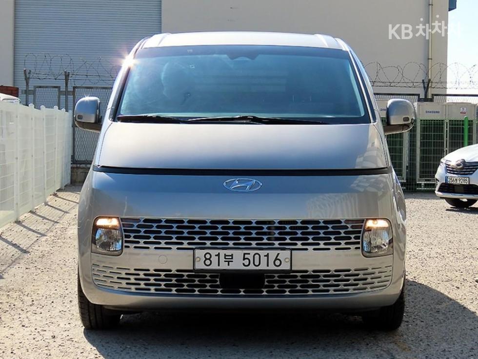 Hyundai Staria — фото 1