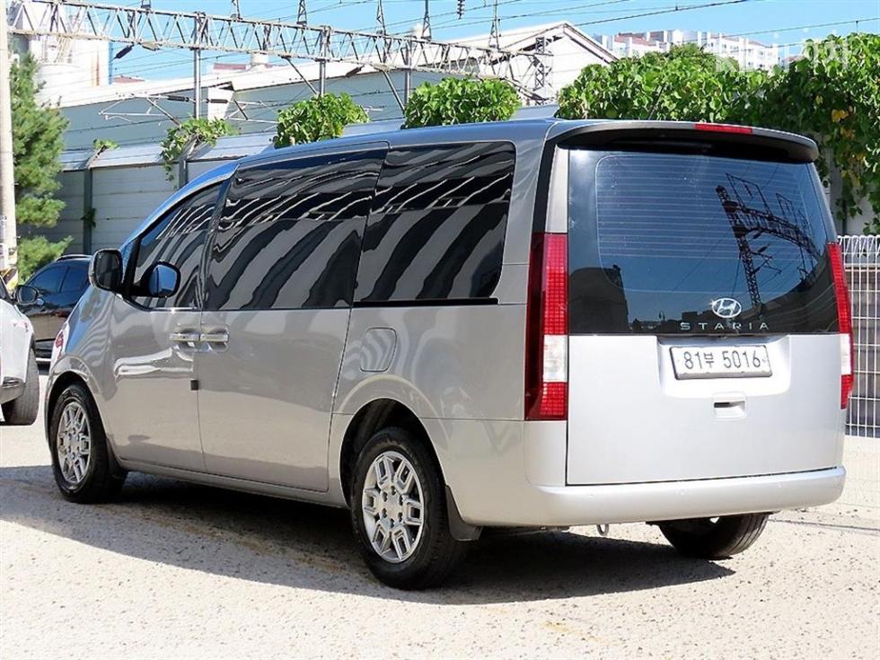Hyundai Staria — фото 3