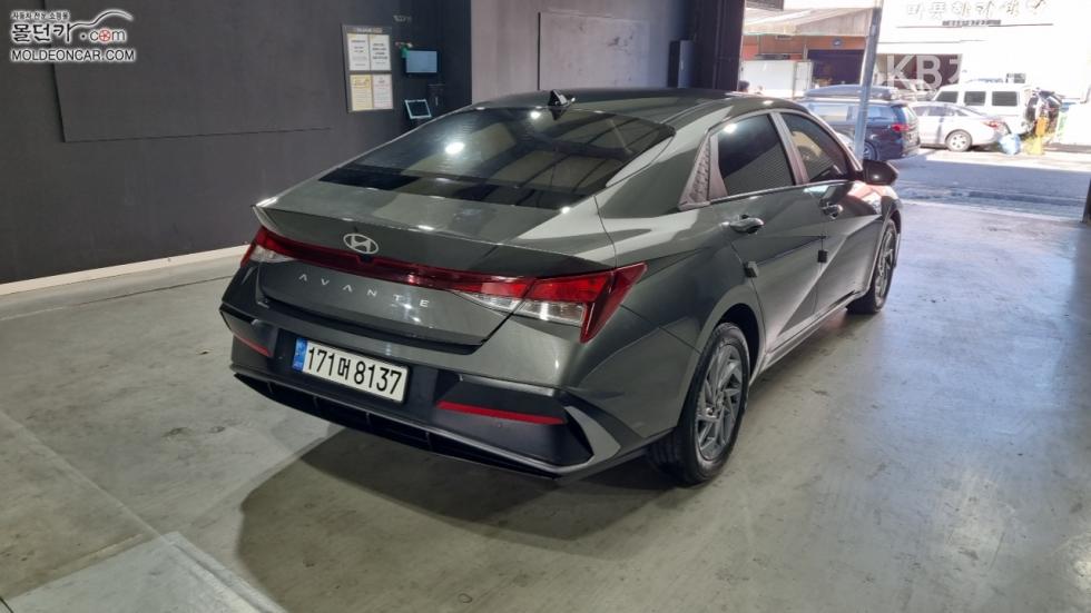 Hyundai Avante — фото 2