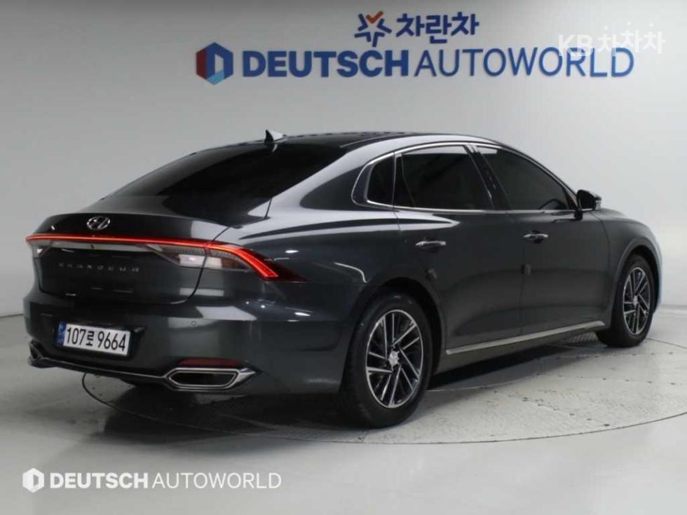 Hyundai Grandeur Premium — фото 2