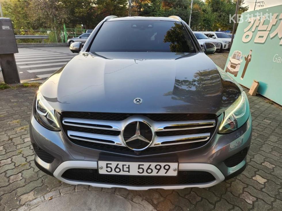 Mercedes-Benz GLC-Class BASE MODEL — фото 2