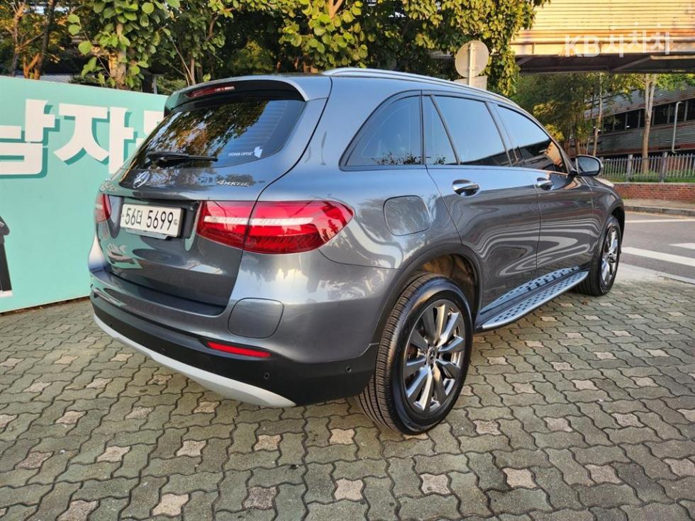 Mercedes-Benz GLC-Class BASE MODEL — фото 3