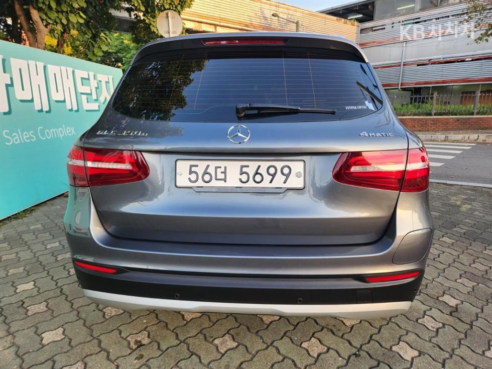 Mercedes-Benz GLC-Class BASE MODEL — фото 4