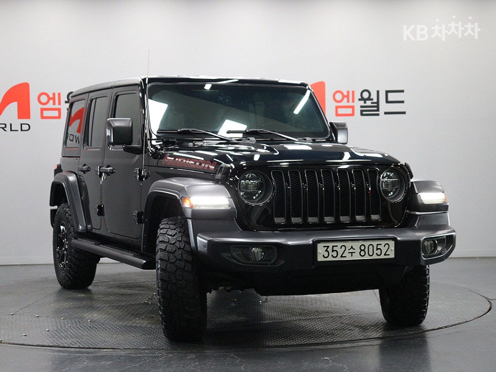 Jeep Wrangler BASE MODEL — фото 2