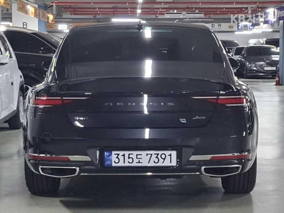 Genesis G90 BASE MODEL — фото 4